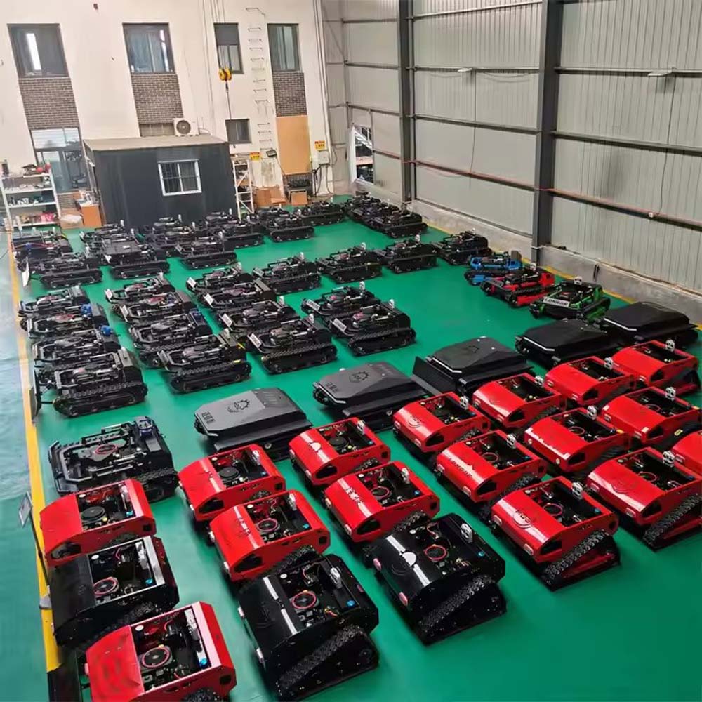 How to Choose a Suitable Rubber - Tired Remote - Tank Lawn Mower？